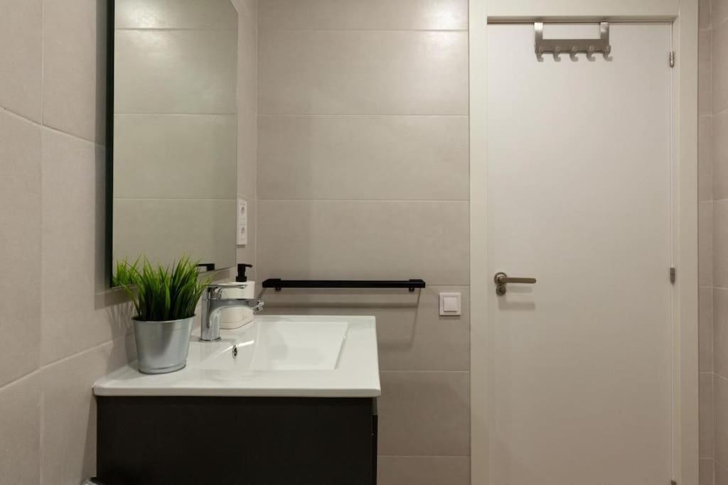 شقة Nuevo Loft En Playa Y Cerca Del Centro, Ac Y Wifi فالنسيا المظهر الخارجي الصورة