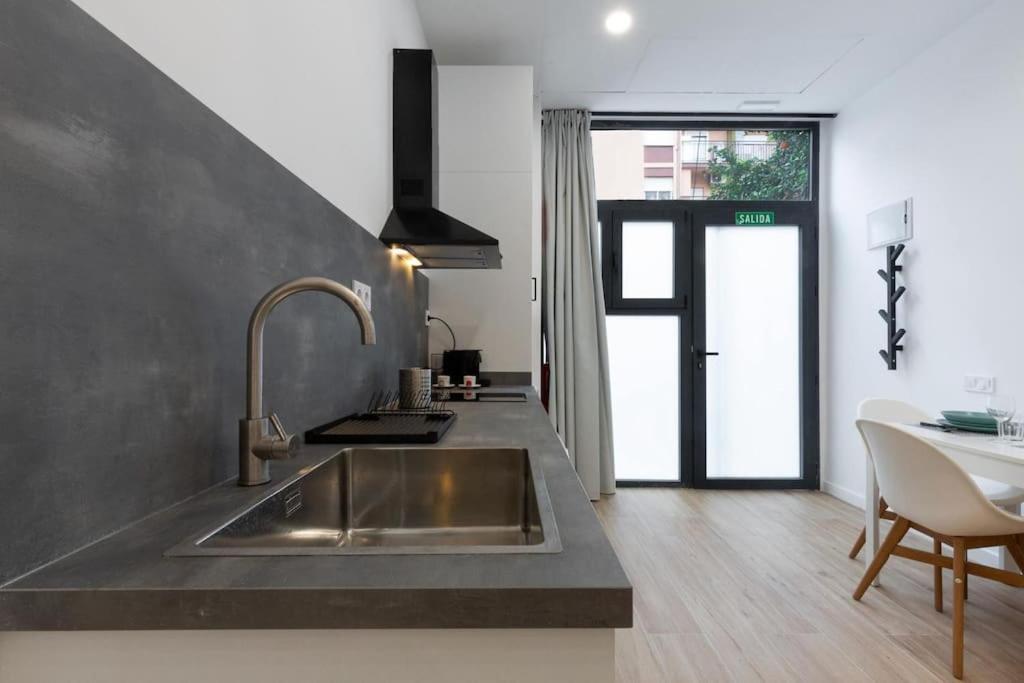 شقة Nuevo Loft En Playa Y Cerca Del Centro, Ac Y Wifi فالنسيا المظهر الخارجي الصورة